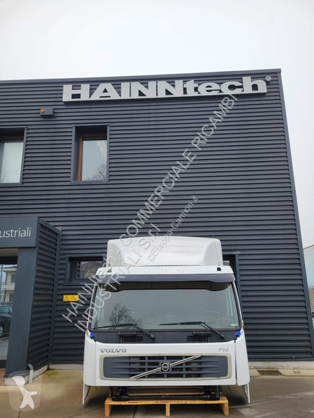 قطع غيار الآليات الثقيلة Volvo - DAY CAB - L1 H1