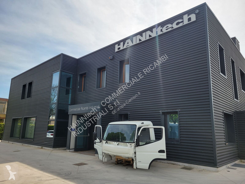 قطع غيار الآليات الثقيلة Mitsubishi Fuso CANTER...