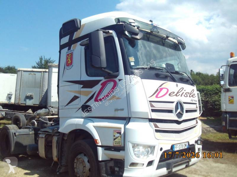 قطع غيار الآليات الثقيلة Mercedes