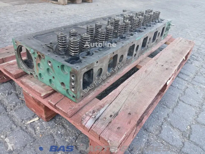 قطع غيار الآليات الثقيلة Volvo Cylinderhead...