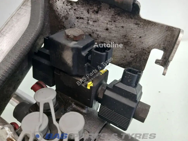 قطع غيار الآليات الثقيلة Scania Steering cylinder