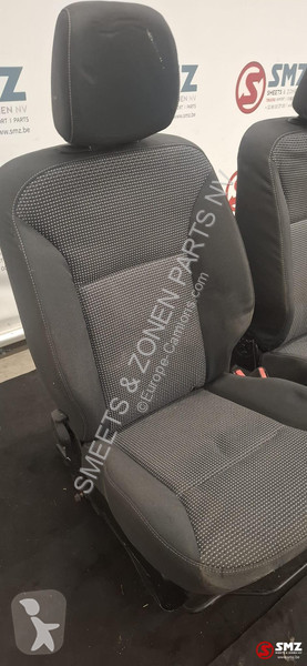 قطع غيار الآليات الثقيلة Mercedes Occ lot van 5...