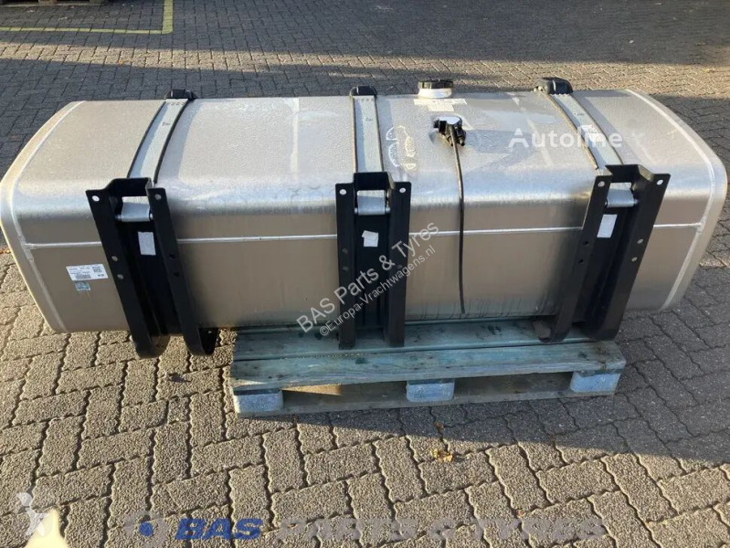 قطع غيار الآليات الثقيلة MAN 700 Liter