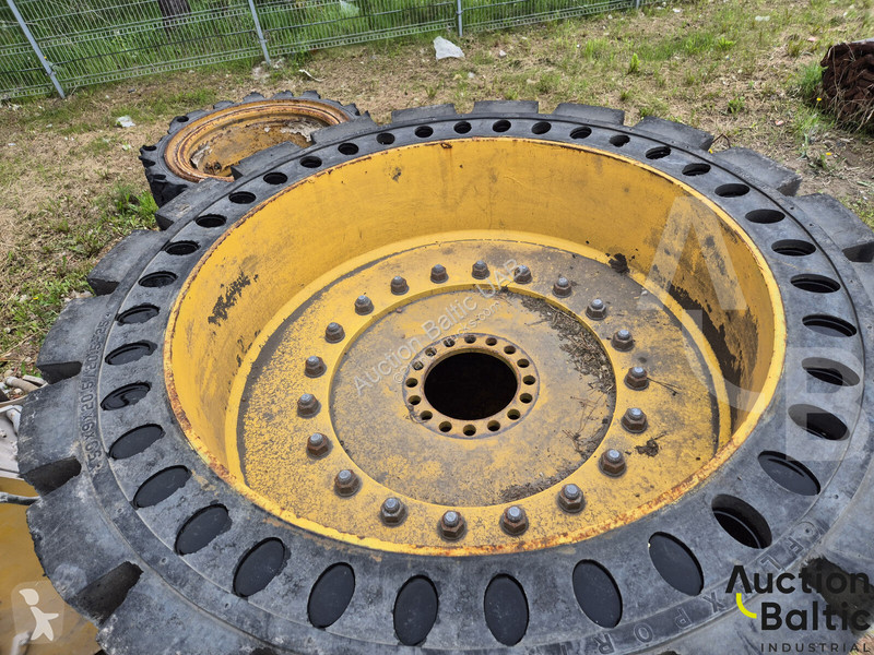 Pezzi di ricambio per mezzi pesanti Caterpillar...