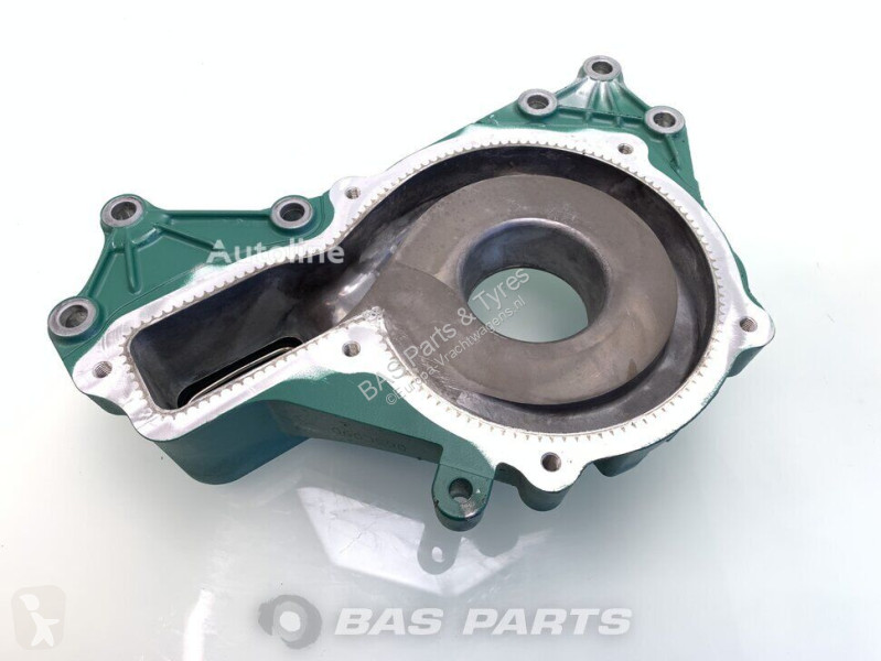 قطع غيار الآليات الثقيلة Volvo Coolant pump