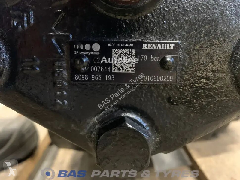 Pezzi di ricambio per mezzi pesanti Renault...