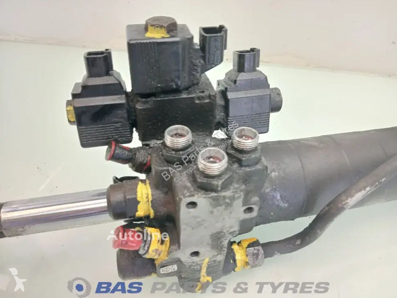 قطع غيار الآليات الثقيلة Scania Steering cylinder