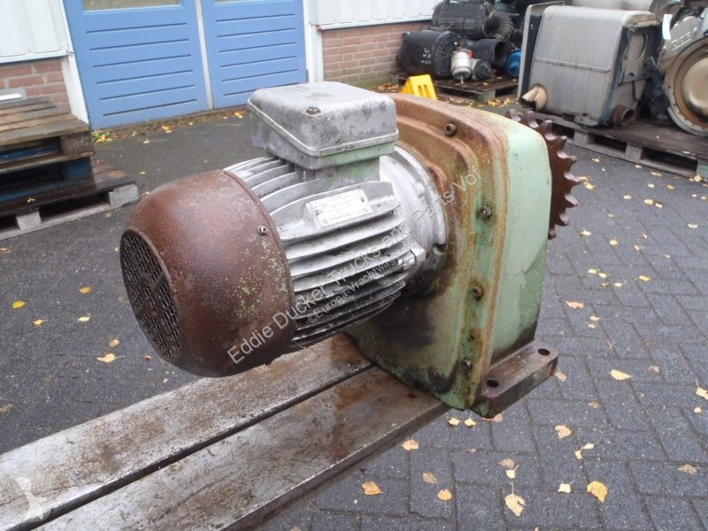 Náhradní díly pro kamiony  G44-112M4 ELEKTROMOTOR