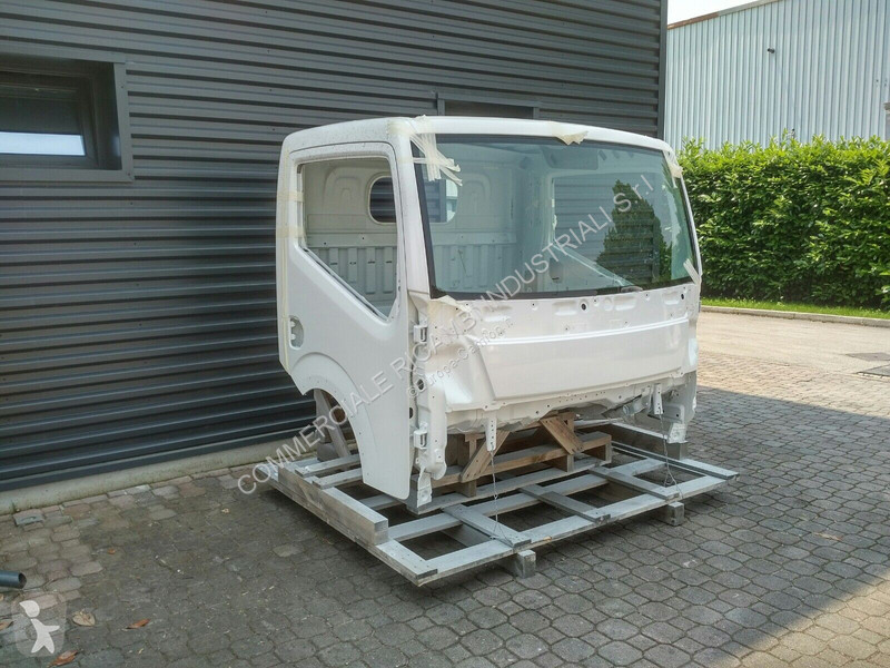 قطع غيار الآليات الثقيلة Renault MAXITY 2007 ->