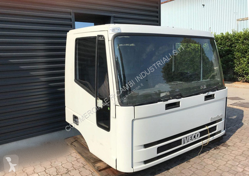 Pezzi di ricambio per mezzi pesanti Iveco...