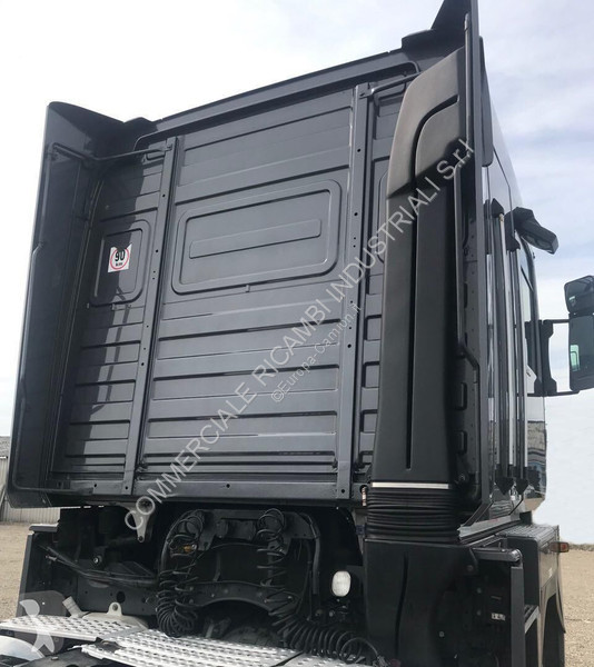 قطع غيار الآليات الثقيلة Renault MAGNUM Euro 5