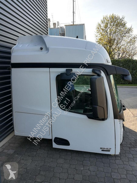 Pezzi di ricambio per mezzi pesanti Mercedes...