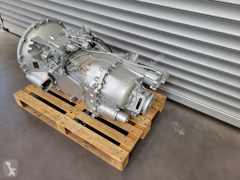 قطع غيار الآليات الثقيلة Volvo FH  VT2214B...