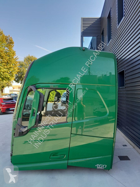 قطع غيار الآليات الثقيلة Volvo 4 GLOBETROTTER...