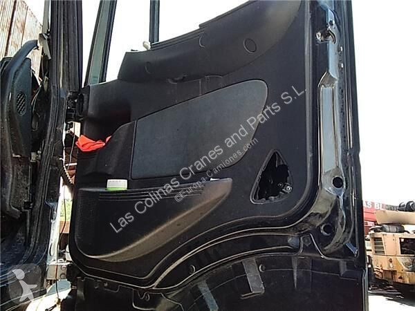 Náhradní díly pro kamiony Iveco Porte Puerta...