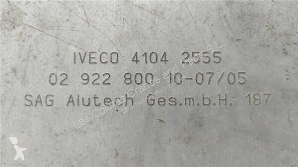 Náhradní díly pro kamiony Iveco RÃ©servoir de...