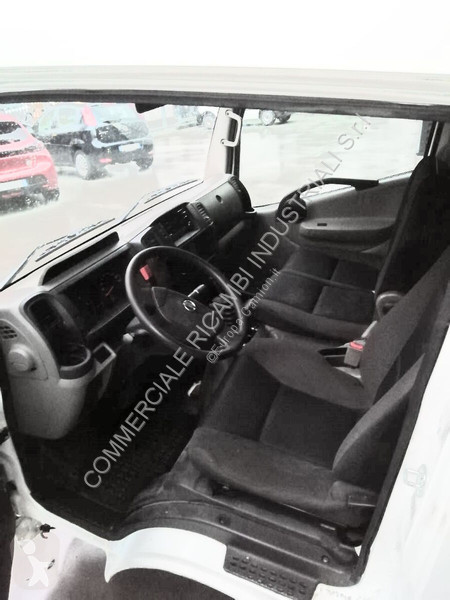 قطع غيار الآليات الثقيلة Nissan NT 400