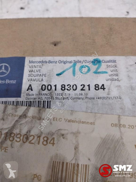 Pièces poids lourds Mercedes...