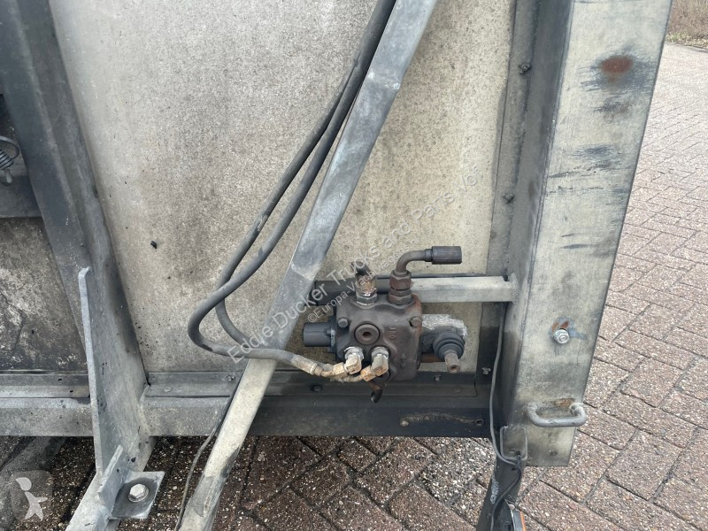 Uitrusting voor vrachtwagens  OPEN LAADBAK