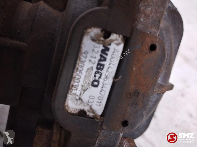 Pièces poids lourds Mercedes Occ handremklep...