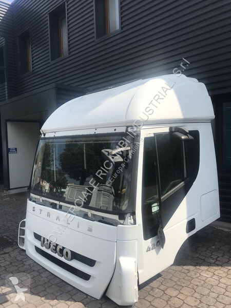 Pezzi di ricambio per mezzi pesanti Iveco...