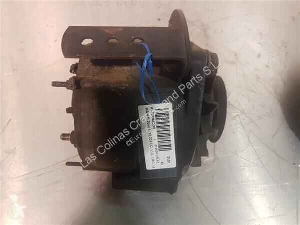 Reservdelar lastbilar MAN Générateur Bosch...