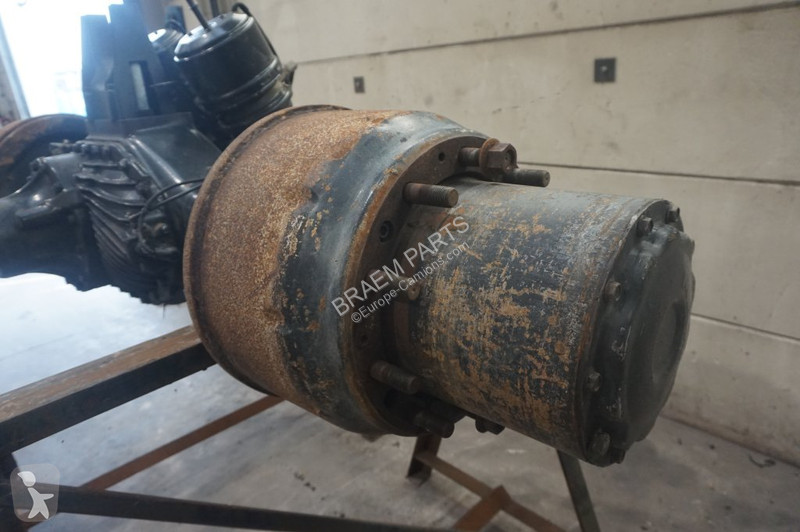 Reservdelar lastbilar MAN HP-1352-04 28/21 X 4.00