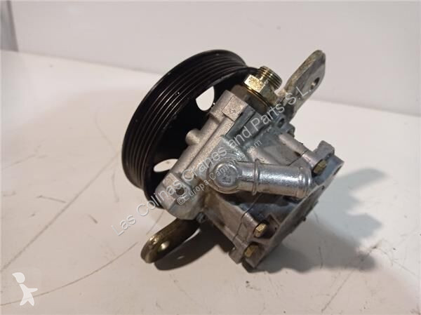 Pièces poids lourds Nissan Pompe hydraulique...