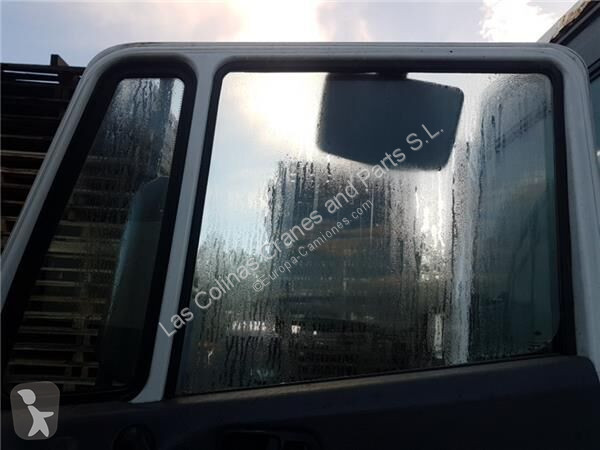 Pièces poids lourds Nissan Vitre latérale Luna...