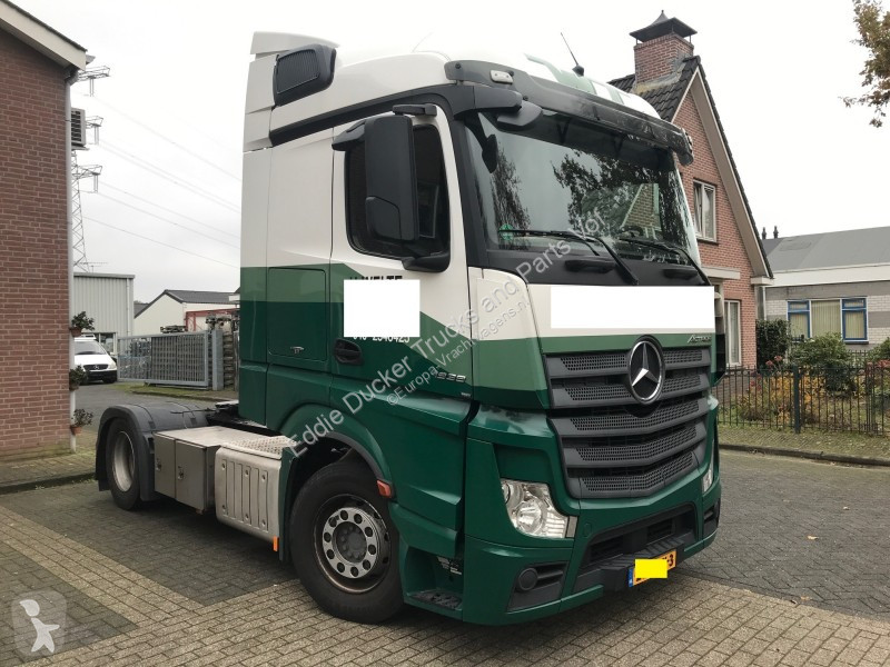 Náhradní díly pro kamiony Mercedes A 0006000101...
