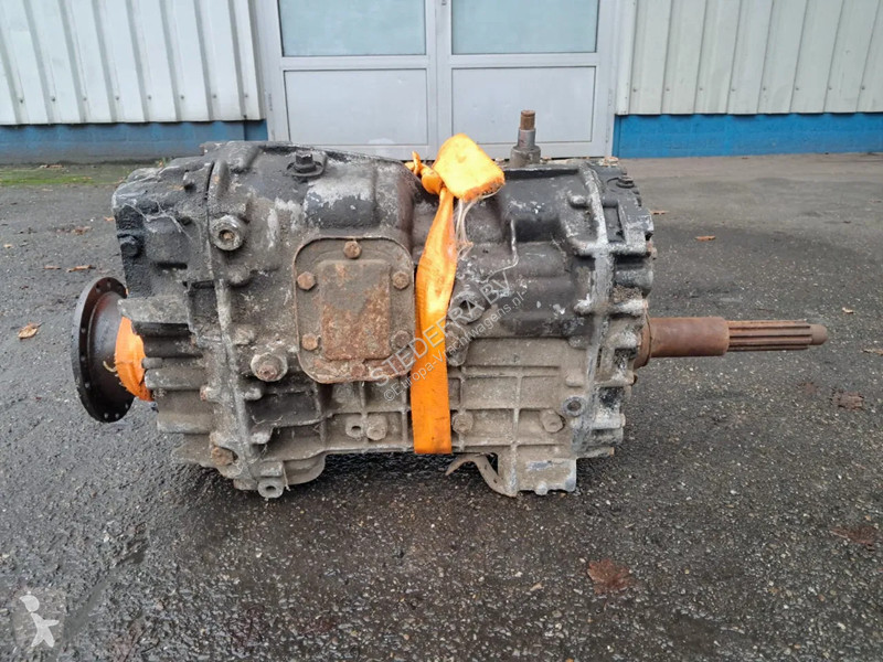 قطع غيار الآليات الثقيلة ZF Gearbox ZF , 8...