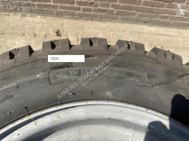 Vrachtwagenonderdelen  2 Banden 15/55/17 18 PLY...