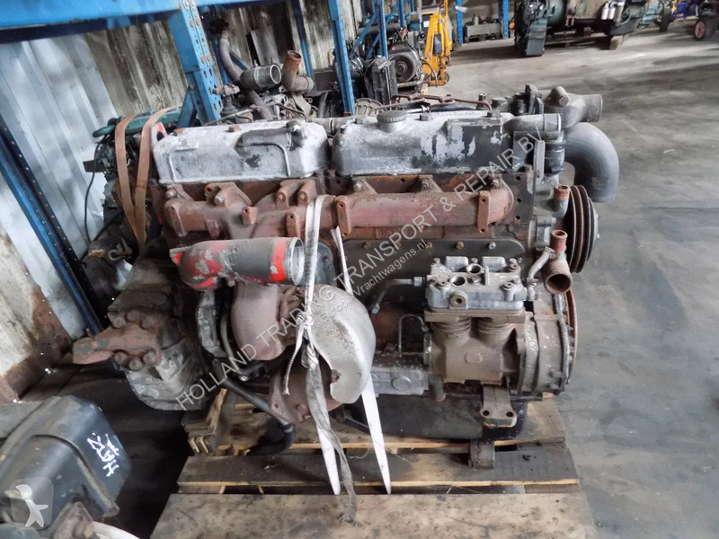 Pièces poids lourds DAF 825 motor van daf typ...