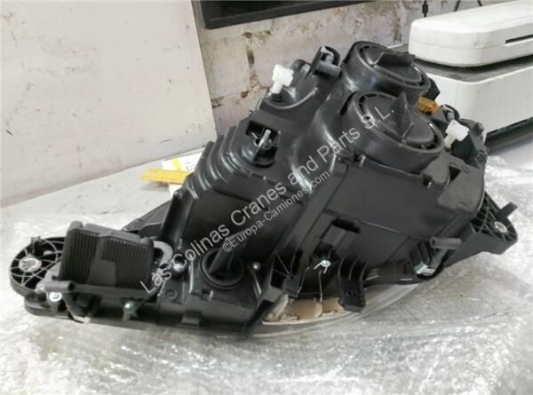 قطع غيار الآليات الثقيلة DAF Phare pour camion