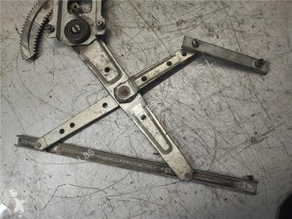 قطع غيار الآليات الثقيلة Nissan Tringlerie...