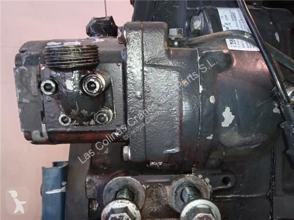 قطع غيار الآليات الثقيلة Iveco Pompe à huile...