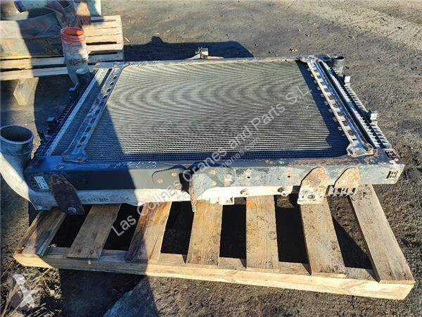 قطع غيار الآليات الثقيلة Renault Radiateur de...