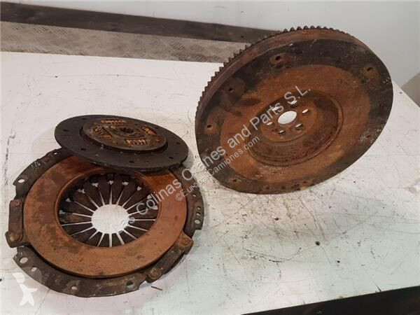 قطع غيار الآليات الثقيلة Nissan Embrayage pour...