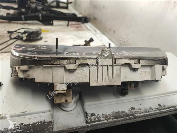 Piese camioane Nissan Tableau de bord...