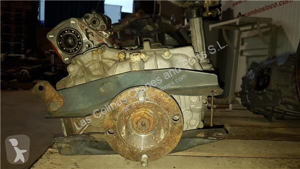 قطع غيار الآليات الثقيلة Nissan Boîte de...