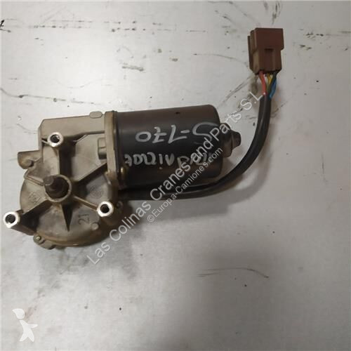 قطع غيار الآليات الثقيلة Renault Moteur 404.182...