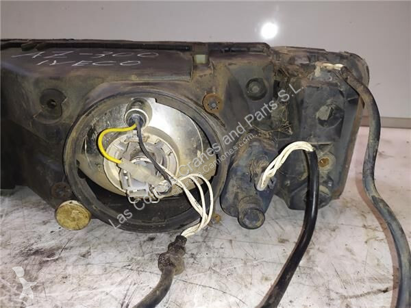 قطع غيار الآليات الثقيلة Iveco Phare 4021421701...