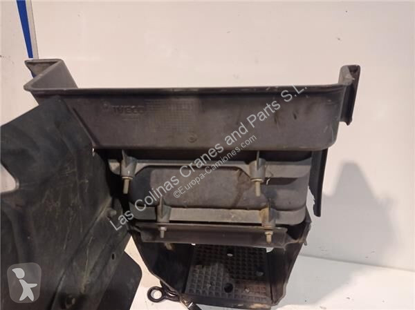 قطع غيار الآليات الثقيلة Iveco Marchepied pour...