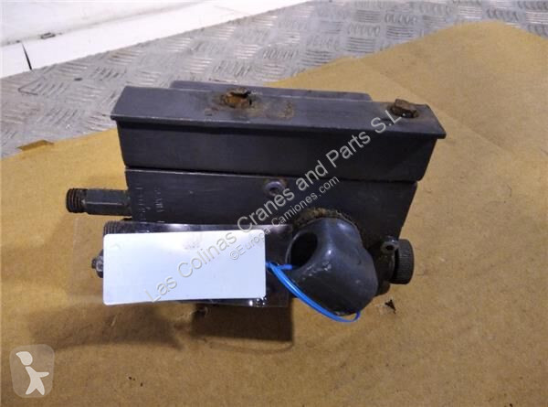 قطع غيار الآليات الثقيلة Scania Pompe de levage...