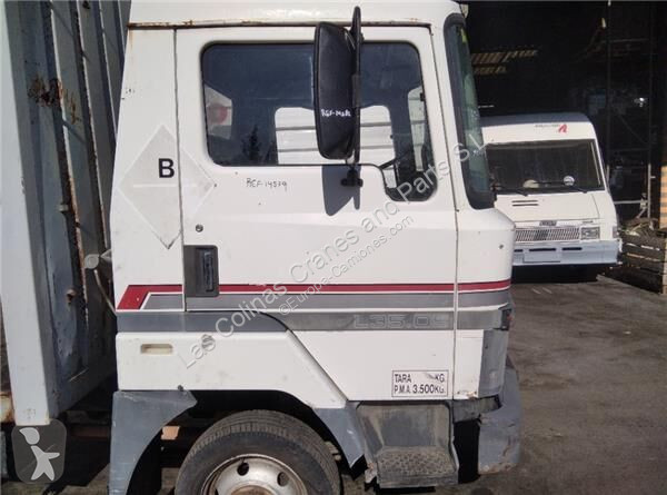قطع غيار الآليات الثقيلة Nissan Cabine pour...