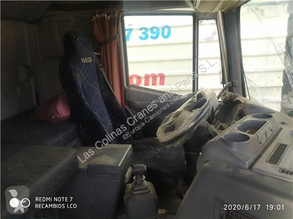 قطع غيار الآليات الثقيلة Iveco Cabine 504058418...