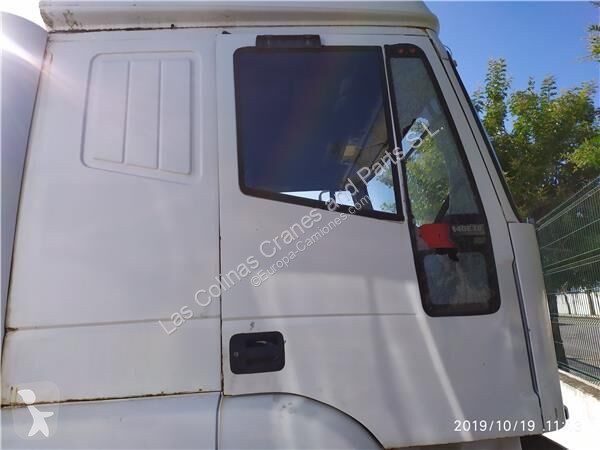 قطع غيار الآليات الثقيلة Iveco Cabine 500321056...