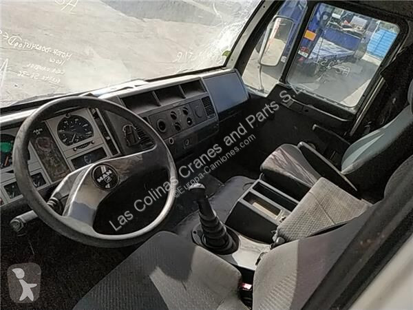 قطع غيار الآليات الثقيلة MAN Cabine pour camion...