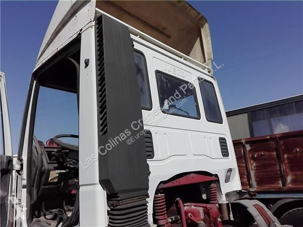 قطع غيار الآليات الثقيلة Iveco Cabine 98451808...