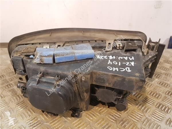 قطع غيار الآليات الثقيلة MAN Phare pour camion...